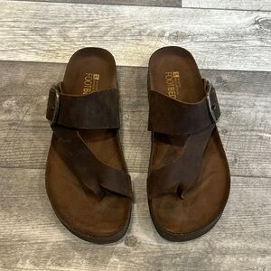 Leather sandals